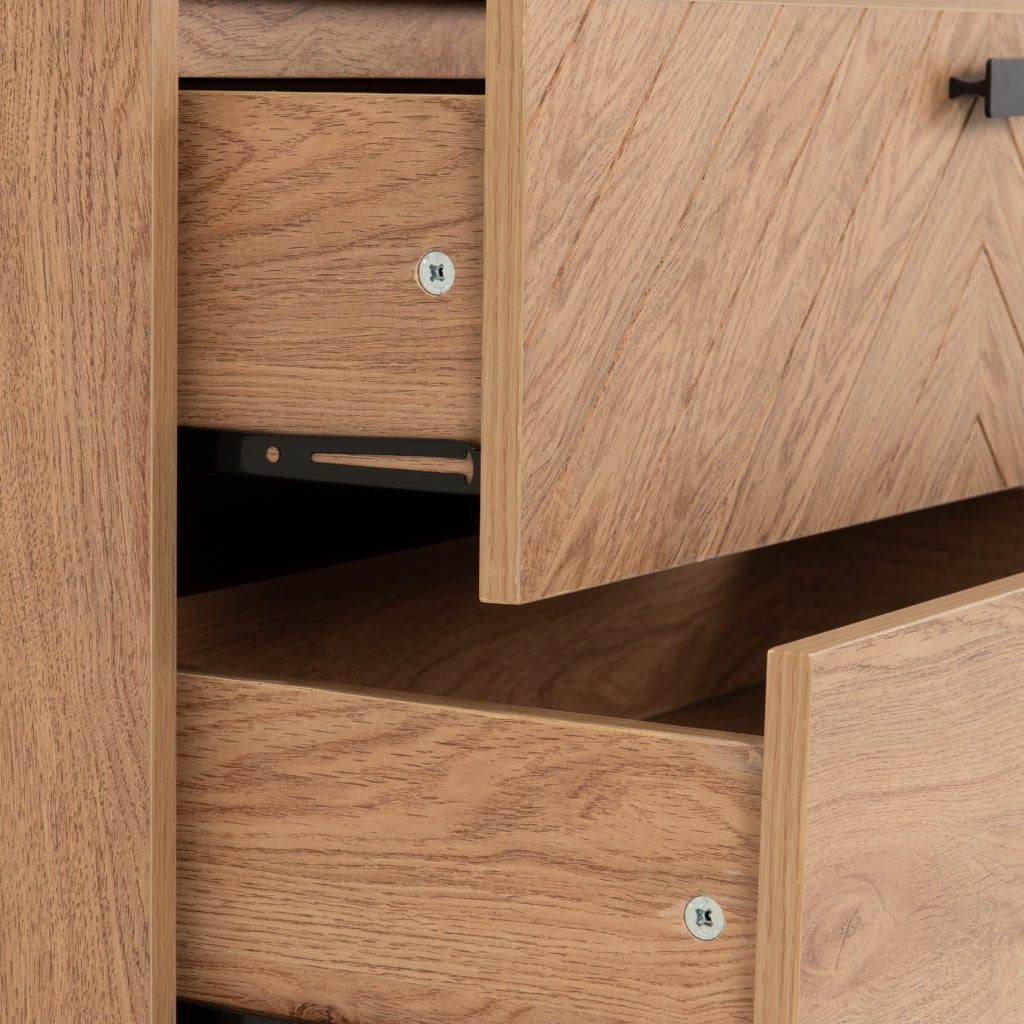 Leon-3-drawer-chest-drawer
