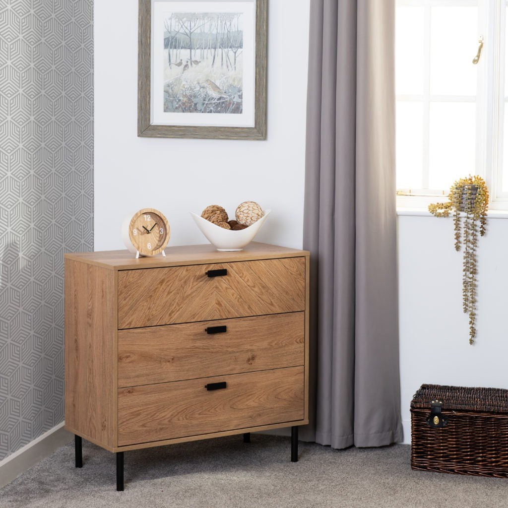 Leon-3-drawer-chest-display