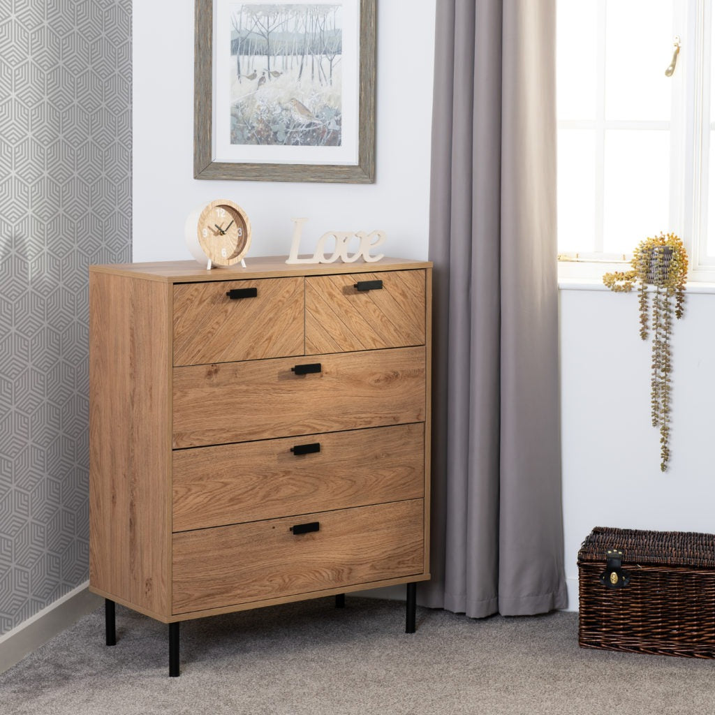 Leon-3-2-drawer-chest-room-set