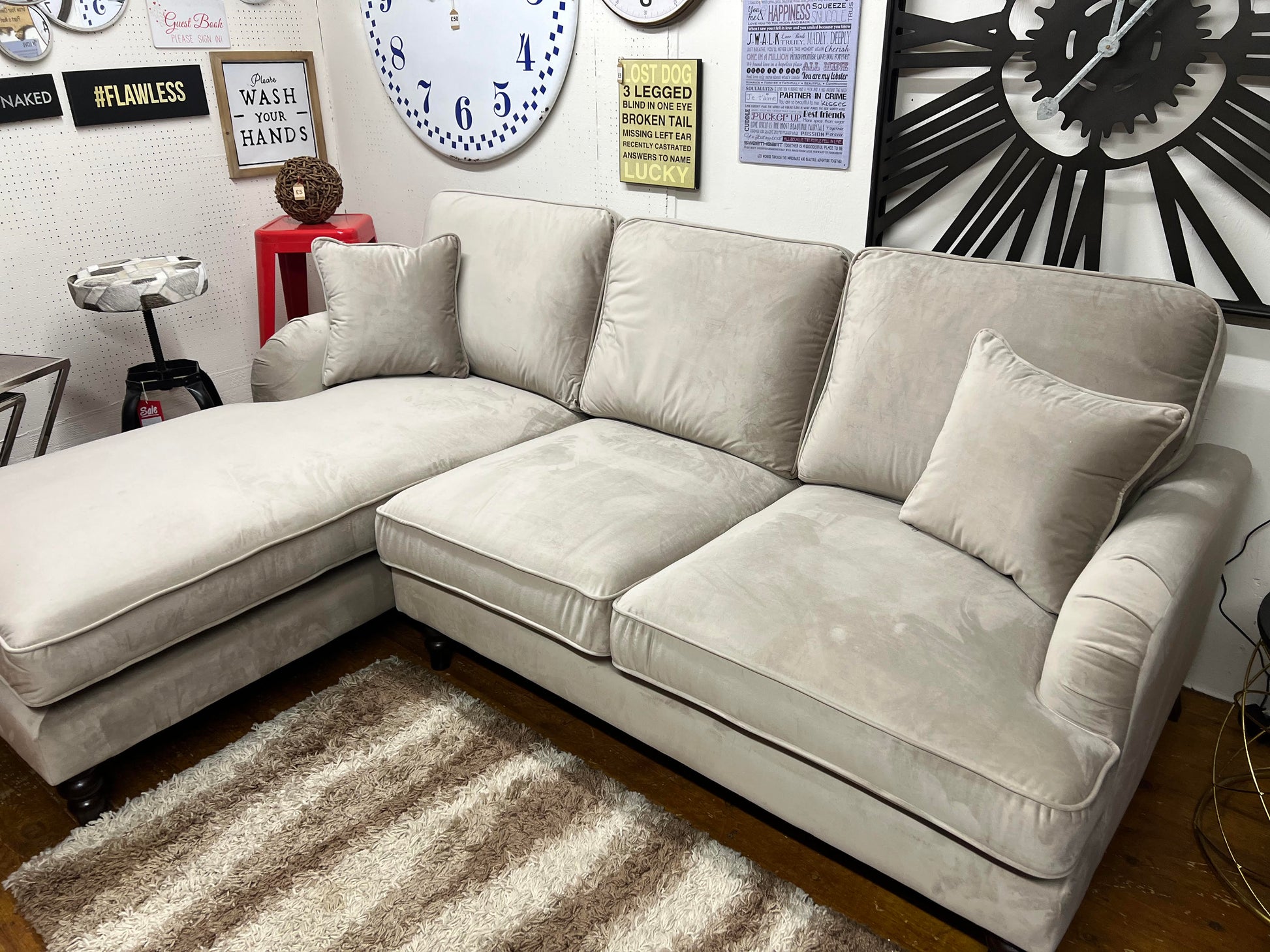 Rupert-chaise-sofa