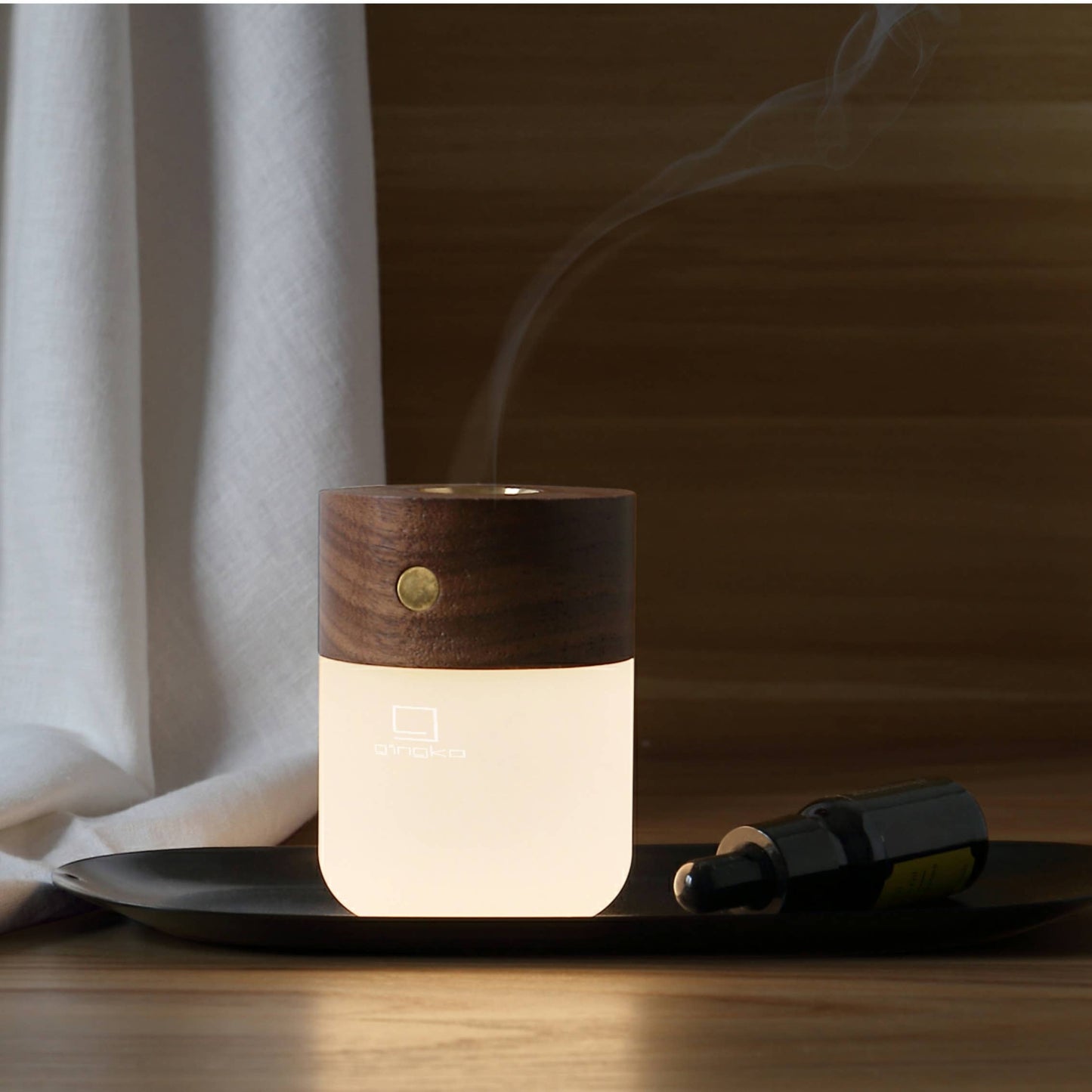 Smart Diffuser Lamp: Walnut