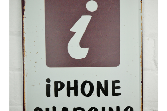 metal-sign-iPhone-charging-detail