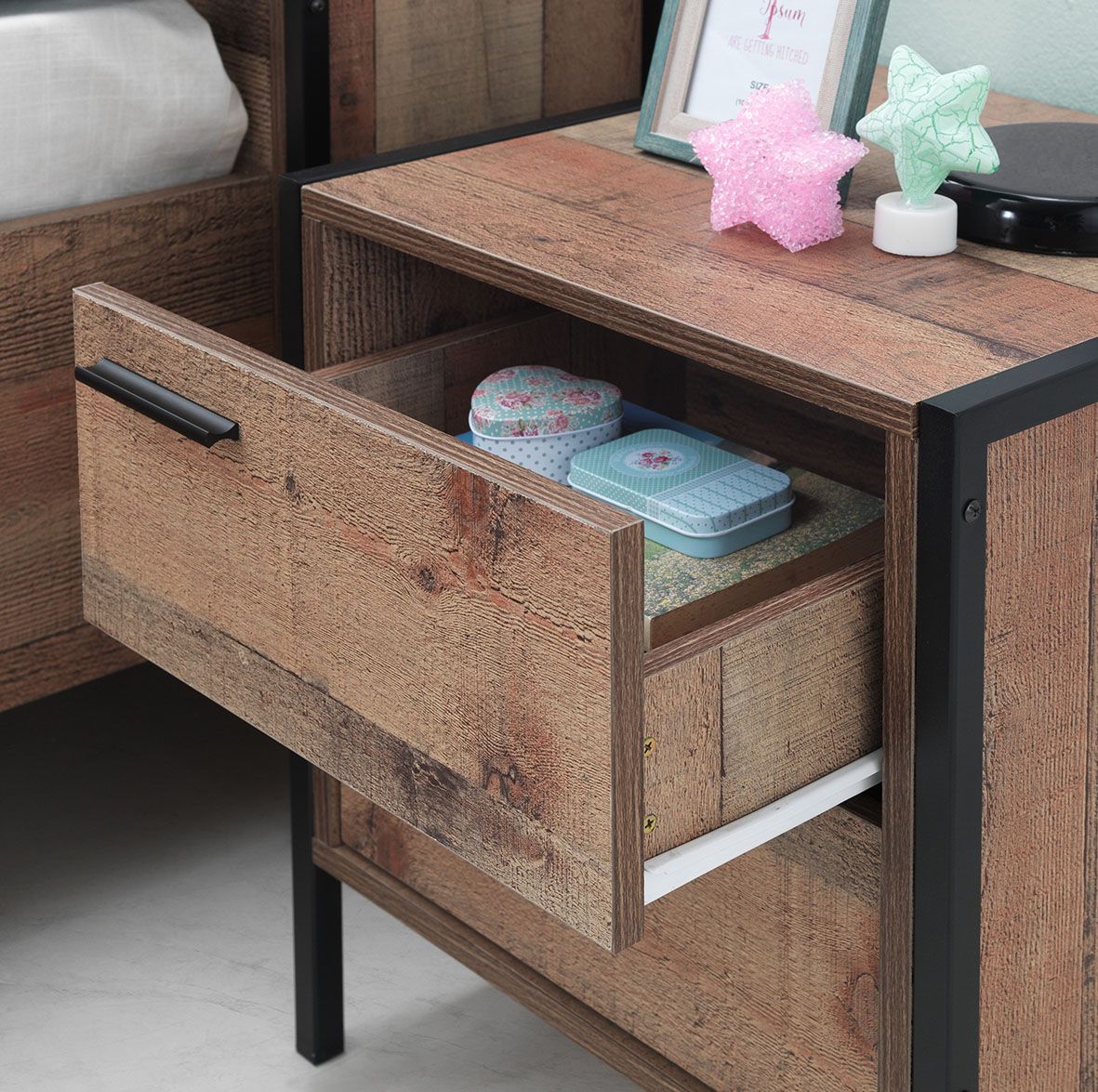 Stretton-4-door-wardrobe-bedroom-set-drawer-detail