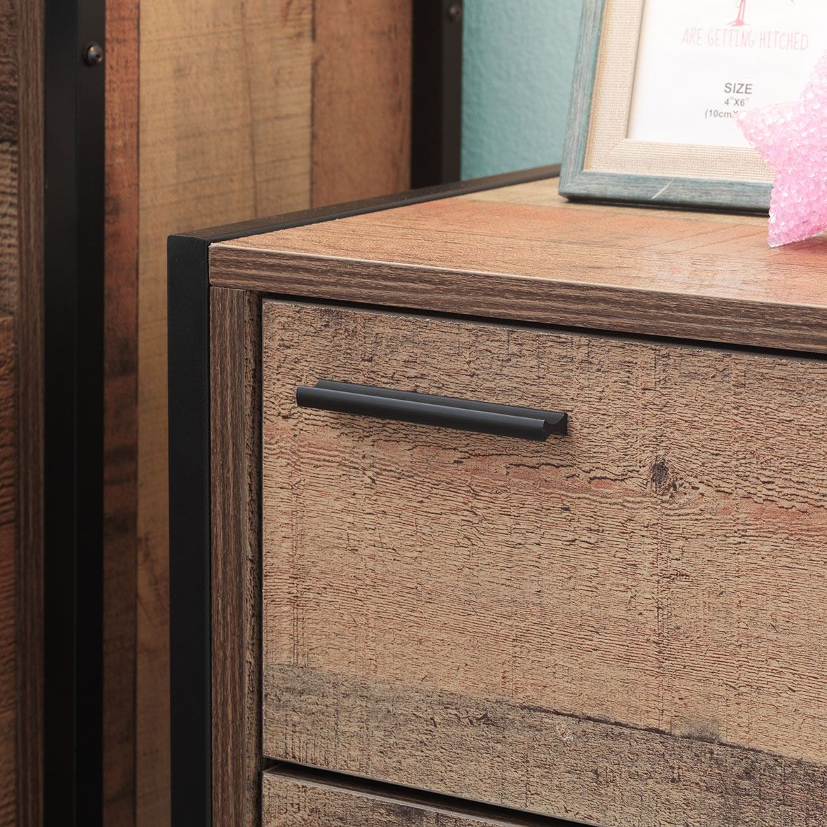 Stretton-4-door-wardrobe-bedroom-set-chest-drawers-handles