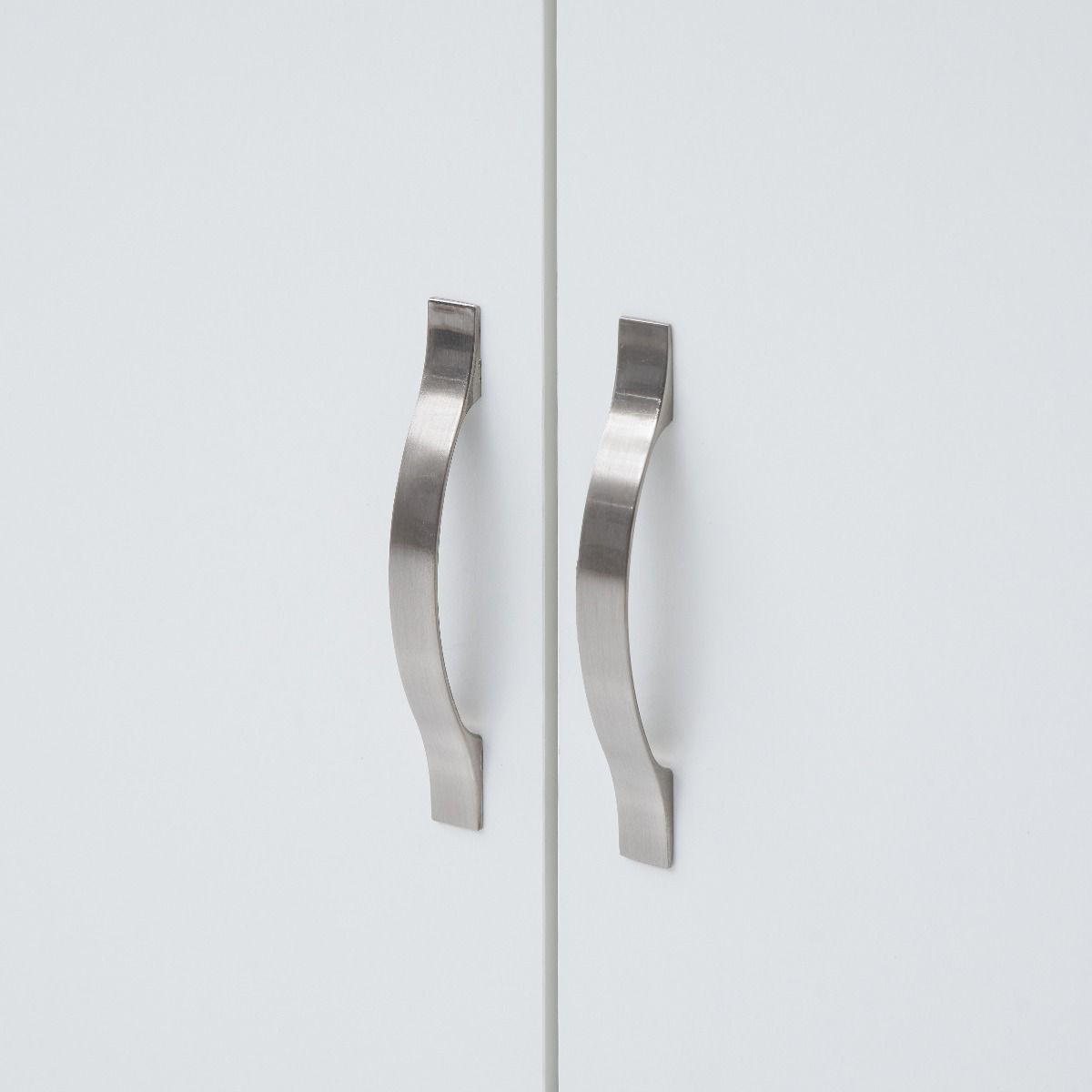 2-door-wardrobe-white-handles